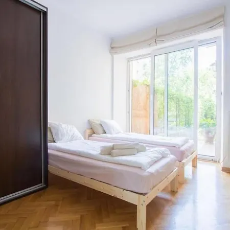 Big&Comfy- Golden Apartments- Old Town