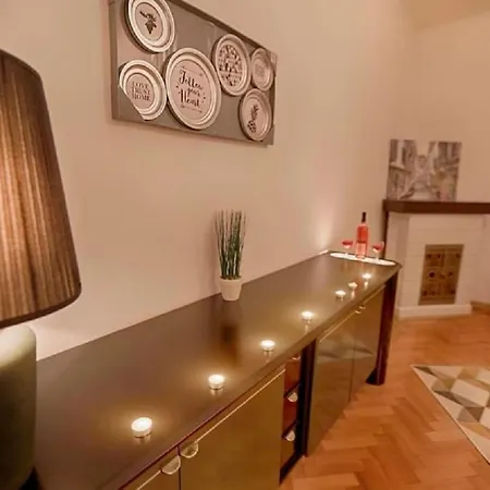 Big&Comfy- Golden Apartments- Old Town Apartment Warsaw